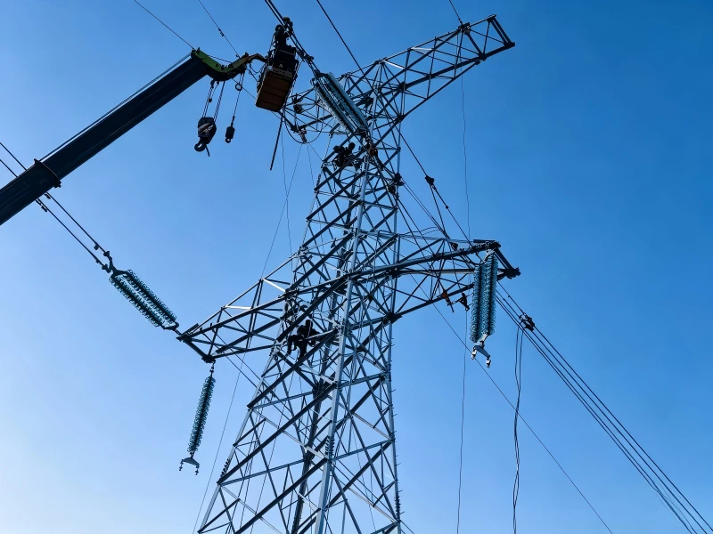 330KV Transmission Power Towers in China