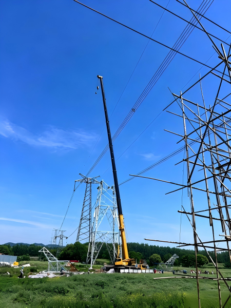 220KV Transmission Power Towers in China